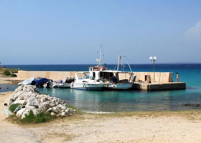 By The Sea Susica, - 20758
